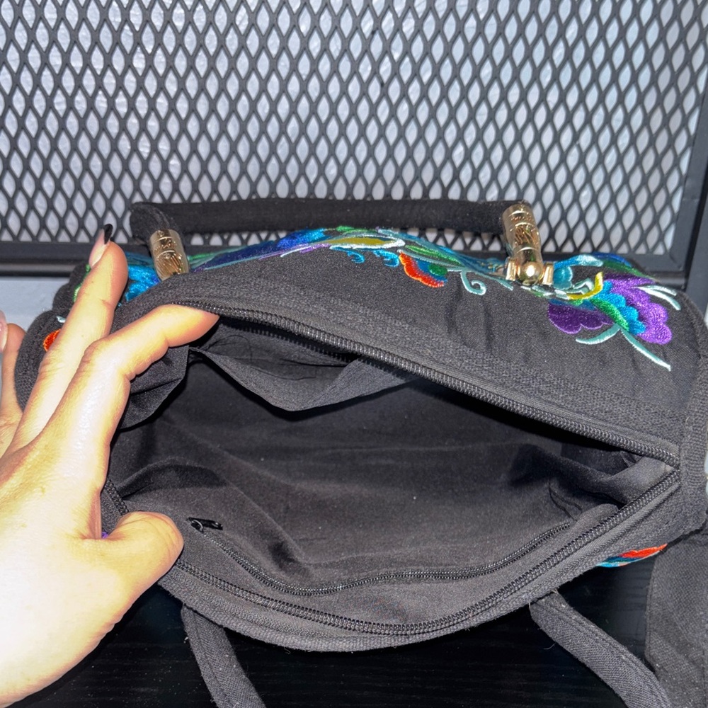 Embroidered Floral Black Handbag - Picture 4 of 9